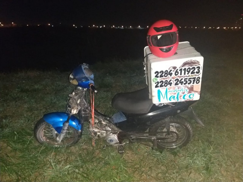 Tres delincuentes armados asaltaron a un motomandados